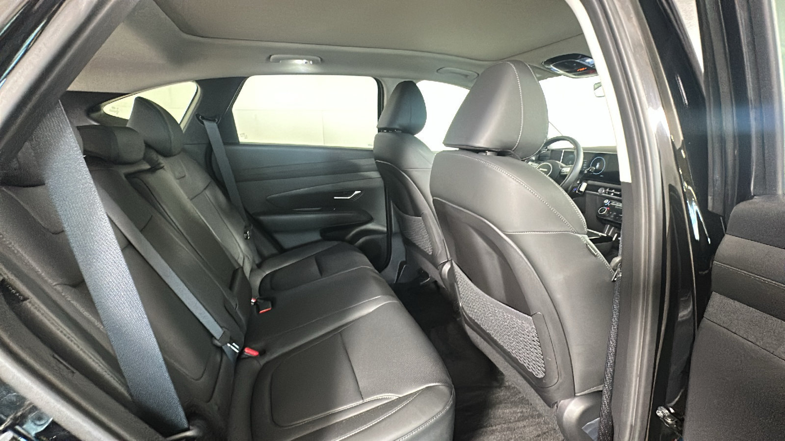 Certified 2025 Hyundai Tucson SEL AWD/4WD image 33