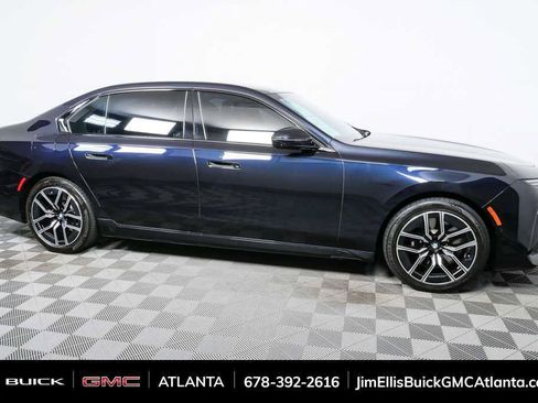 Used 2023 BMW 760i xDrive AWD/4WD image 2