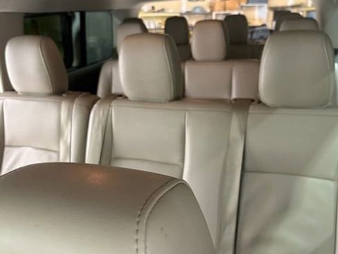 Used 2020 Nissan NV 3500 SL image 17