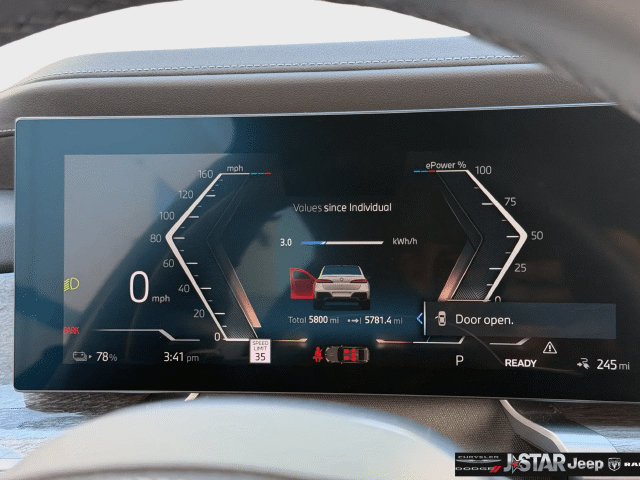 Used 2025 BMW i7 xDrive60 w/ Premium Package AWD/4WD image 28