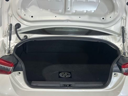 Used 2017 Toyota 86 image 32