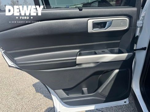 Used 2020 Ford Explorer Limited w/ Class III Trailer Tow Package image 23
