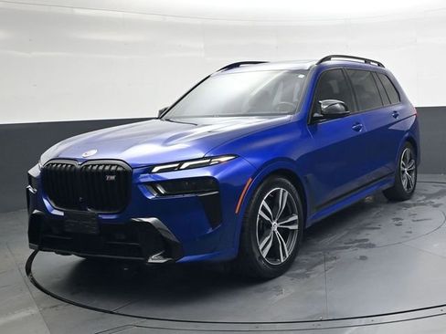 Used 2023 BMW X7 M60i w/ Executive Package image 10