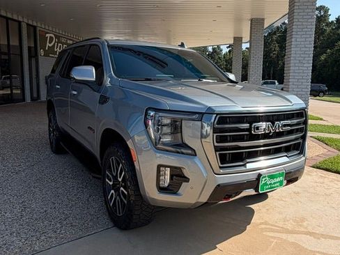 Used 2024 GMC Yukon AT4 w/ Technology Package AWD/4WD image 1