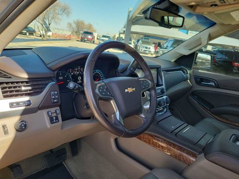 Used 2017 Chevrolet Suburban Premier image 2