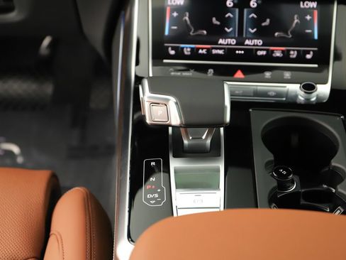 New 2026 Audi Q8 Prestige AWD/4WD image 21