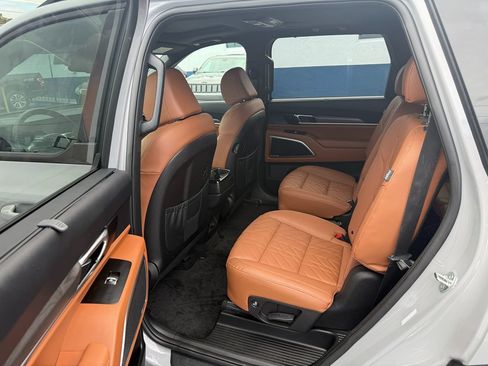 Used 2025 Kia Telluride EX X-Line AWD/4WD image 12