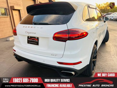 Used 2017 Porsche Cayenne Platinum Edition AWD/4WD image 10