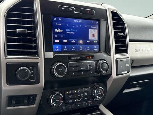 Certified 2021 Ford F250 Lariat w/ Lariat Value Package AWD/4WD image 30