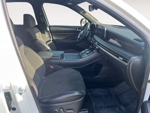 Used 2024 Hyundai Palisade Calligraphy image 15