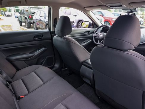 Used 2025 Nissan Altima 2.5 S image 16