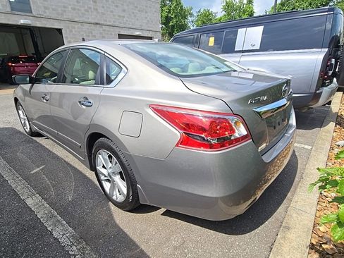 Used 2013 Nissan Altima 2.5 SV FWD image 5