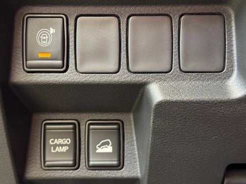Used 2024 Nissan Frontier PRO-4X w/ Technology Package AWD/4WD image 31