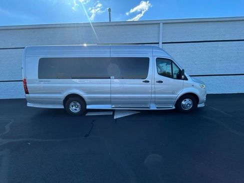 New 2024 Mercedes-Benz Sprinter 3500 image 44