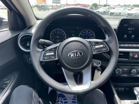 Used 2021 Kia Forte LXS FWD image 19