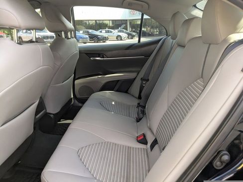 Used 2023 Toyota Camry SE FWD image 13
