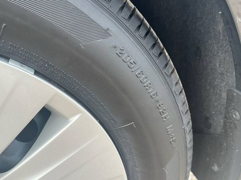 Used 2025 Nissan Sentra S FWD image 12