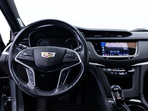 Used 2023 Cadillac XT5 Premium Luxury FWD image 7