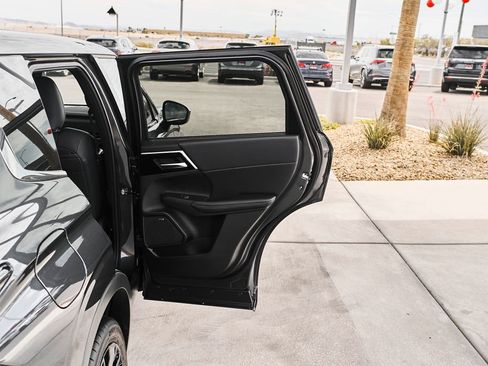 New 2026 Mitsubishi Outlander LE FWD image 11