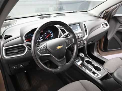 Used 2018 Chevrolet Equinox LT image 10