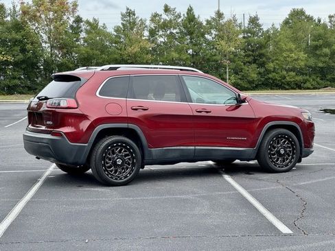 Used 2019 Jeep Cherokee Latitude w/ Popular Appearance Group image 8