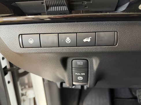 Used 2025 Nissan Murano SL AWD/4WD image 28