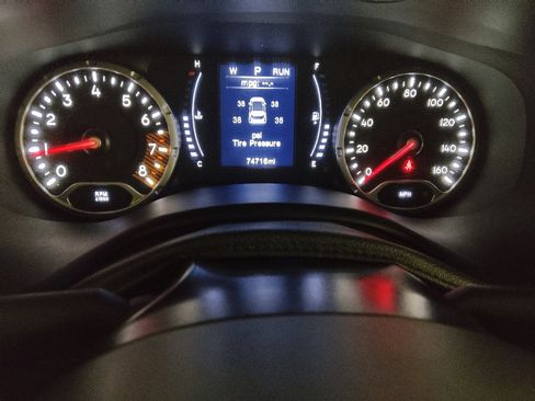 Used 2020 Jeep Renegade Sport FWD image 23
