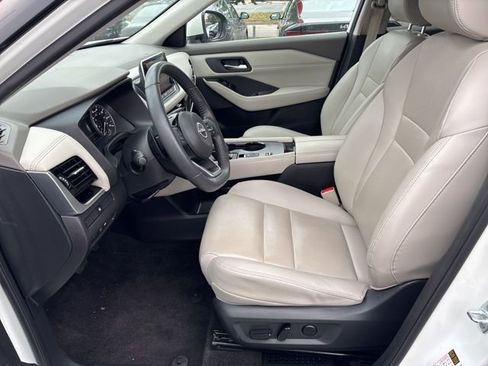 Used 2023 Nissan Rogue SL image 11