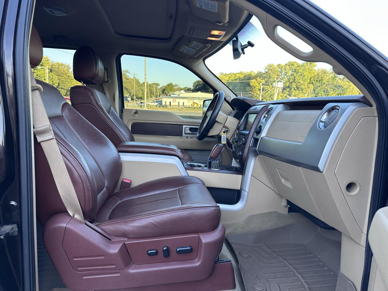 Used 2014 Ford F150 King Ranch w/ King Ranch Luxury Package AWD/4WD image 11