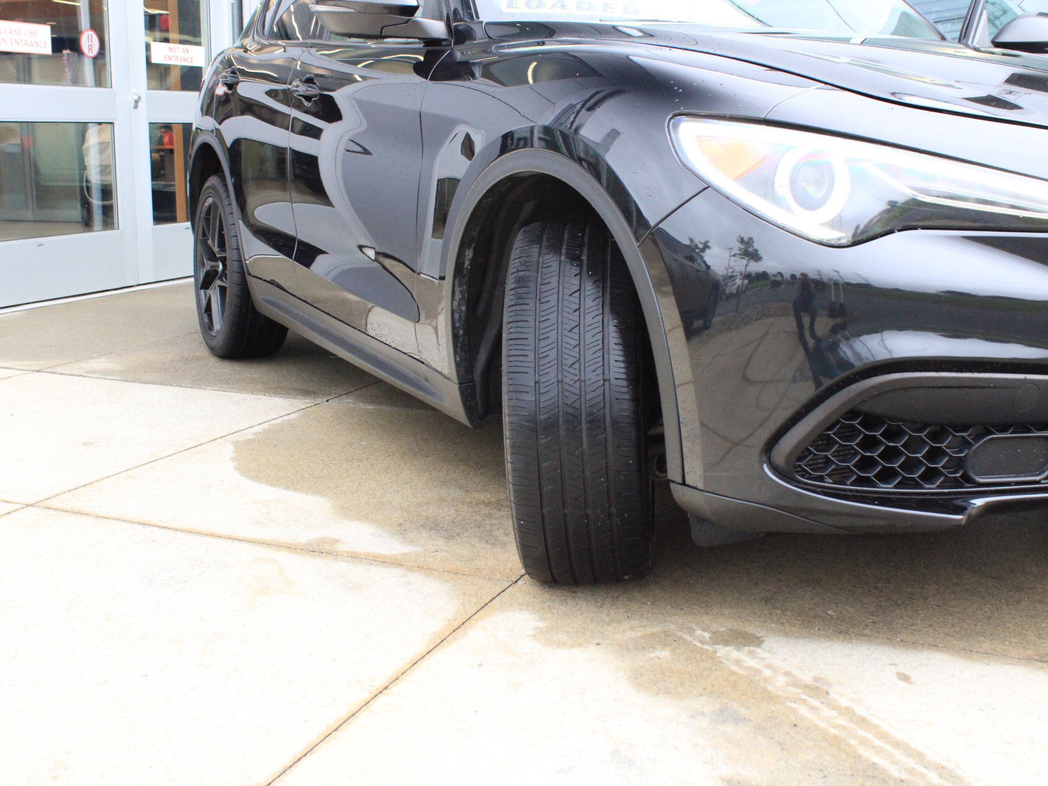 Used 2019 Alfa Romeo Stelvio AWD w/ Nero Edizione image 36
