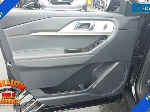 Used 2026 Ford Explorer Active RWD image 12