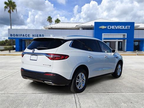Used 2018 Buick Enclave Essence image 4