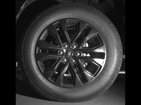Used 2024 Ford F150 Lariat w/ FX4 Off-Road Package AWD/4WD image 10