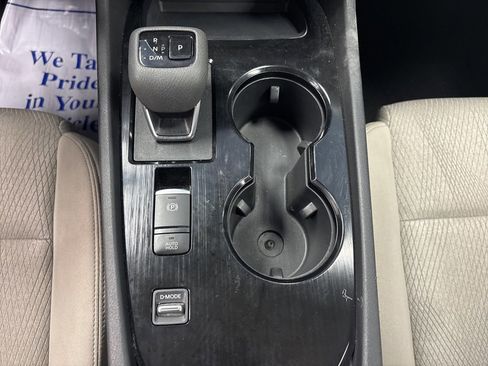 Used 2025 Nissan Rogue SV image 32