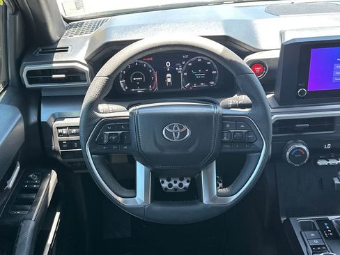 Used 2025 Toyota Tacoma TRD Sport AWD/4WD image 23