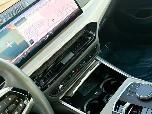 Used 2025 BMW 330i Sedan image 28