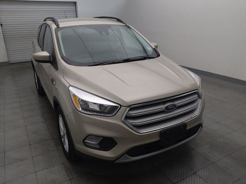 Used 2018 Ford Escape SE w/ Ford Safe & Smart Package FWD image 14