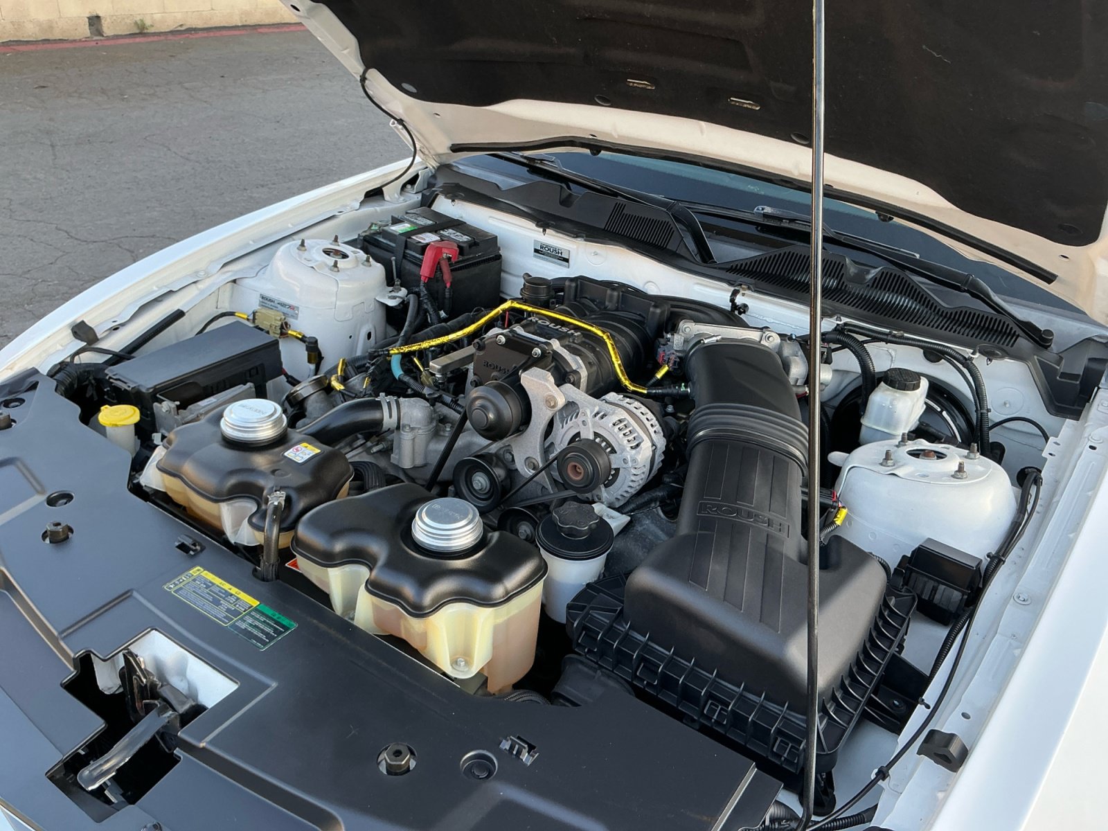 Used 2010 Ford Mustang GT RWD image 23