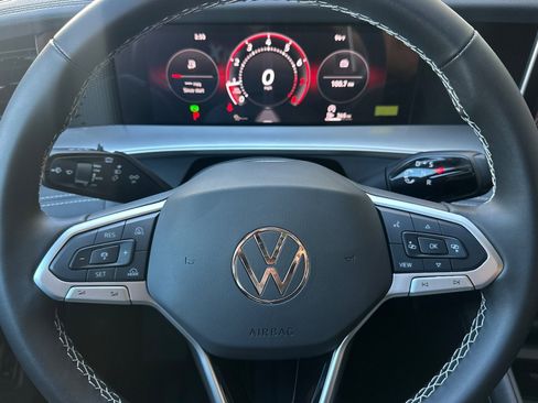 New 2025 Volkswagen Tiguan SE image 21