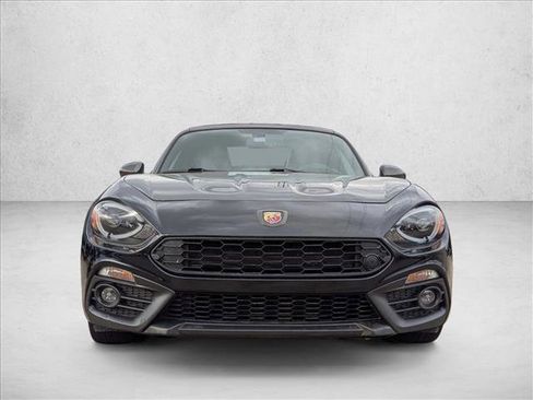 Used 2017 FIAT 124 Spider Abarth image 2