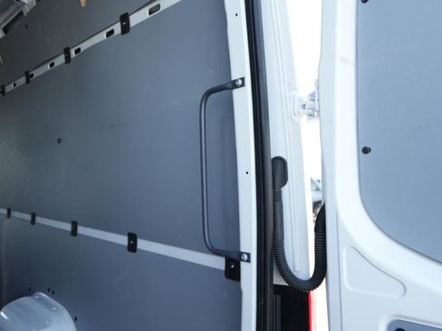 Used 2023 Mercedes-Benz Sprinter 2500 image 14