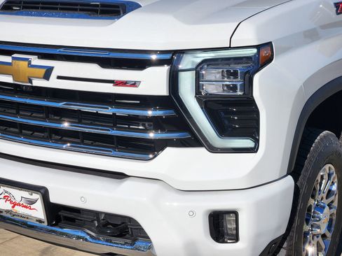 New 2026 Chevrolet Silverado 2500 LT w/ Z71 Chrome Sport Edition image 9