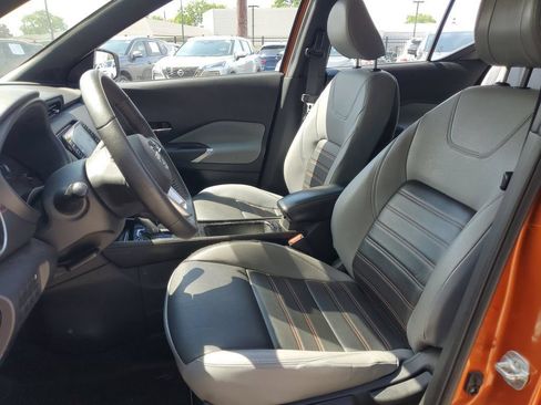 Used 2023 Nissan Kicks SR w/ SR Premium Package FWD image 17