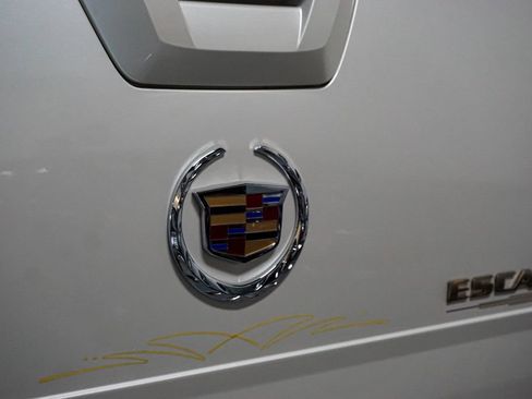 Used 2004 Cadillac Escalade EXT AWD/4WD image 55