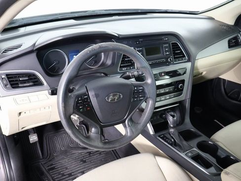 Used 2017 Hyundai Sonata SE FWD image 7