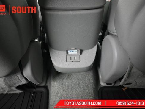 Used 2011 Toyota RAV4 Limited w/ Limited Extra Value Pkg AWD/4WD image 20