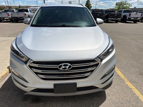 Used 2017 Hyundai Tucson Limited AWD/4WD image 2