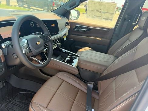 New 2026 Chevrolet Tahoe High Country AWD/4WD image 16