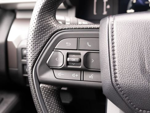 Used 2024 Toyota Tacoma SR5 image 6