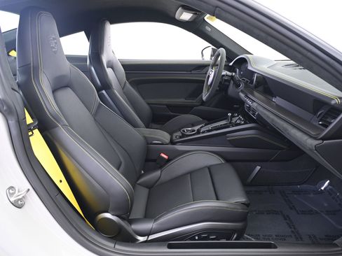 Used 2026 Porsche 911 Carrera GTS image 19